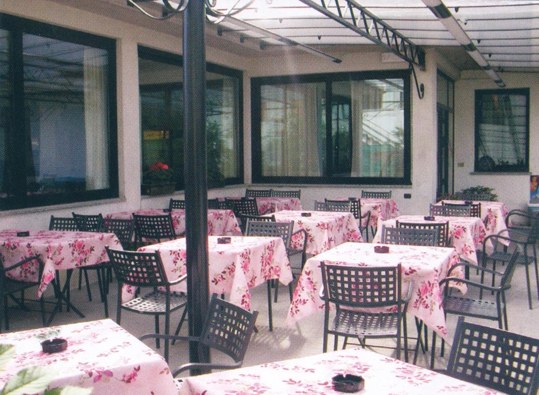 Albergo Ristorante Lavedo Lenno Exterior photo